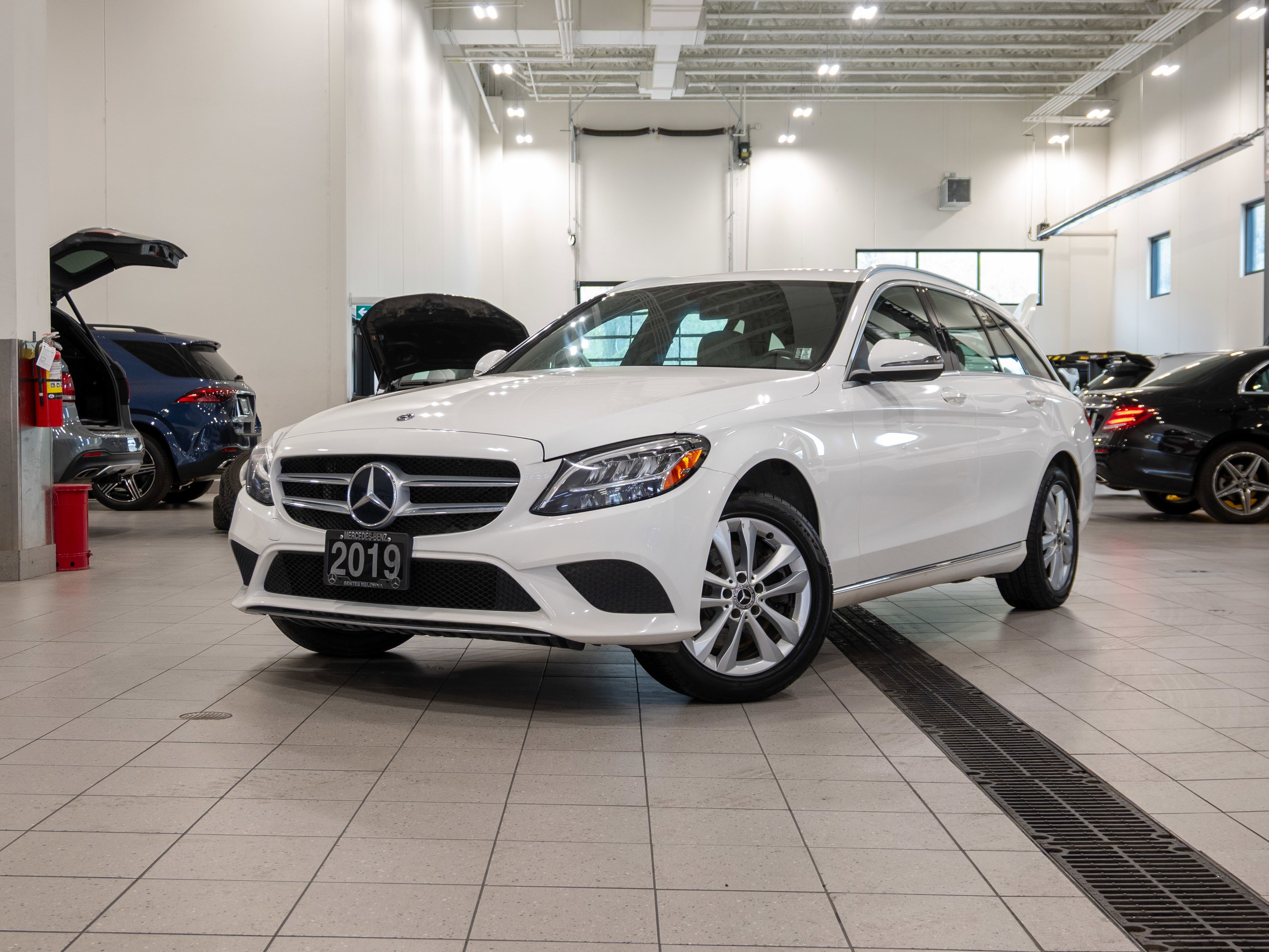 Used 2019 Polar White Mercedes-Benz C 300 image 1