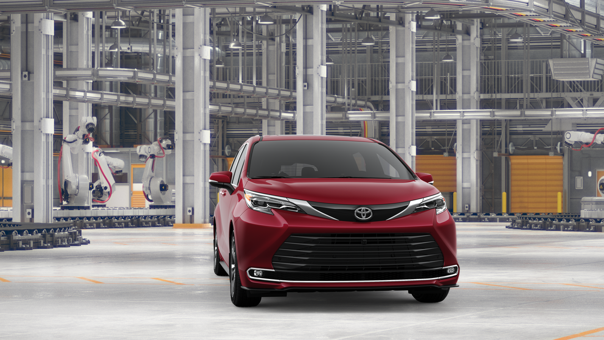 New 2026 Ruby Flare Pearl Toyota Platinum image 16