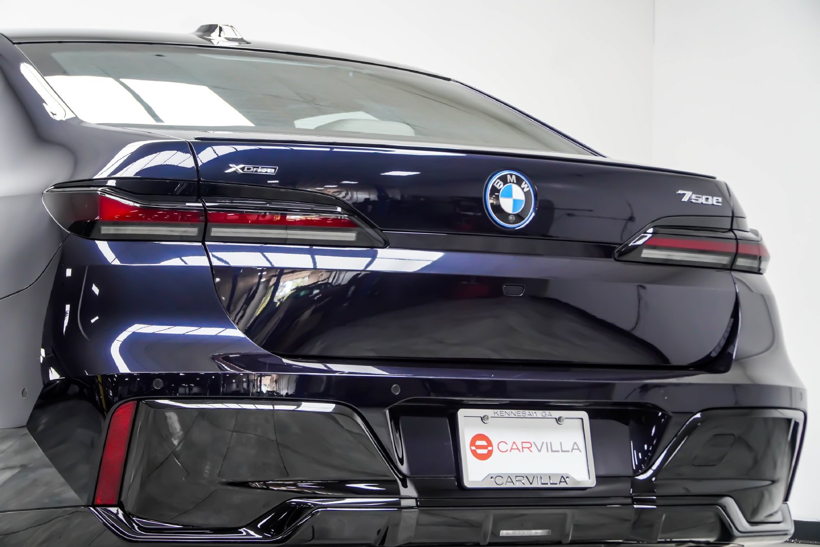 Used 2024 Black BMW 750e xDrive image 15