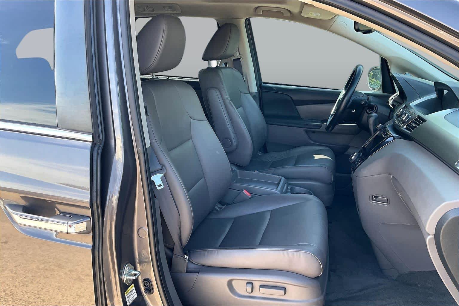 Used 2016 Lunar Silver Metallic Honda EX-L image 9