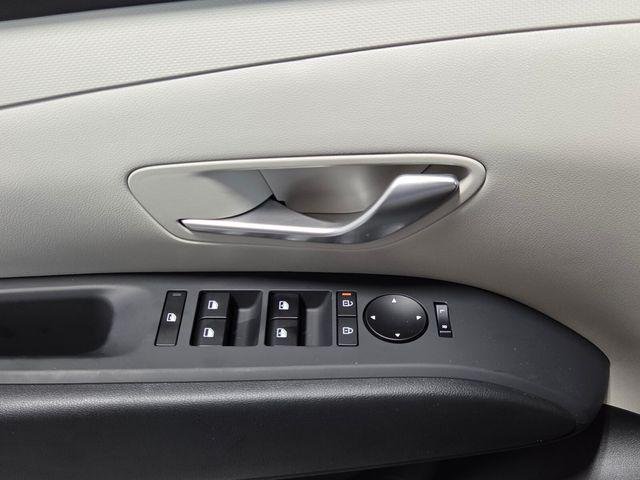 New 2026 White Hyundai SEL FWD image 26