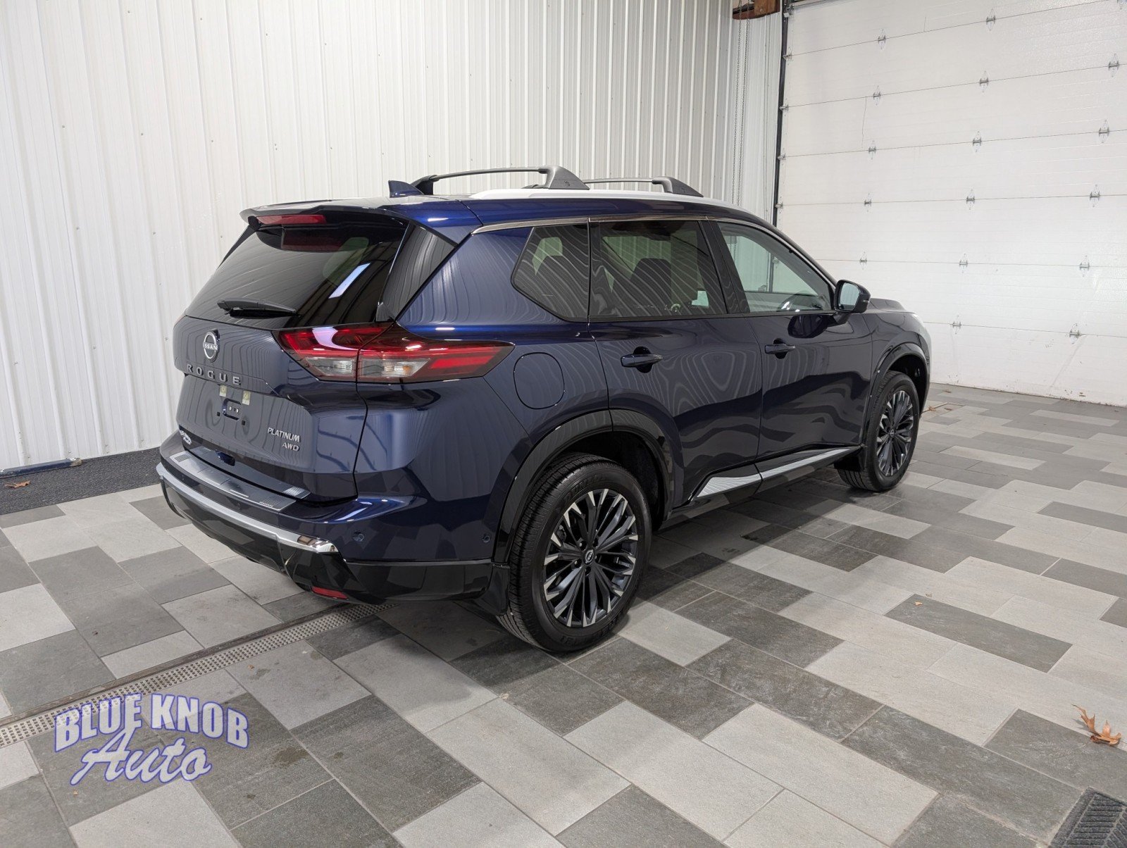 2026 Nissan Rogue Platinum photo 4