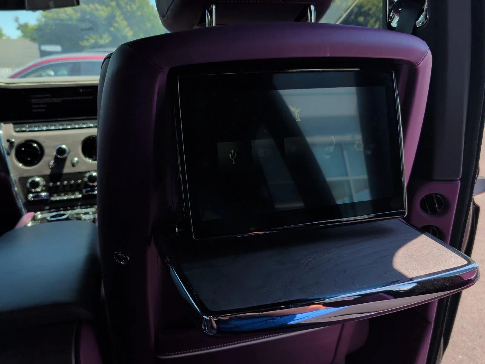 Used 2025 Belladonna Purple Rolls-Royce  image 44