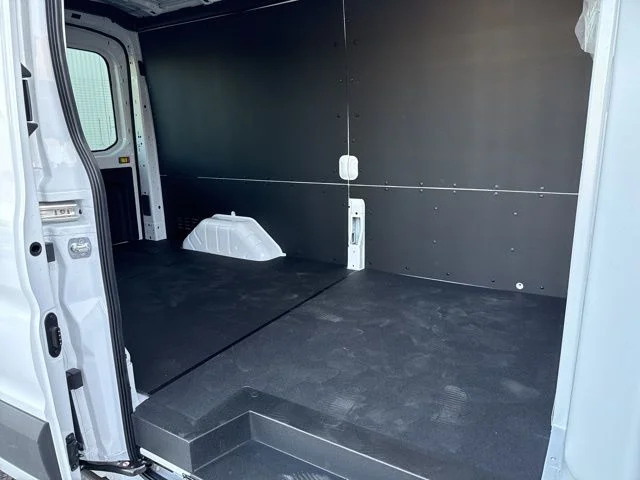 2025 Ford Transit Van Base - Photo 20