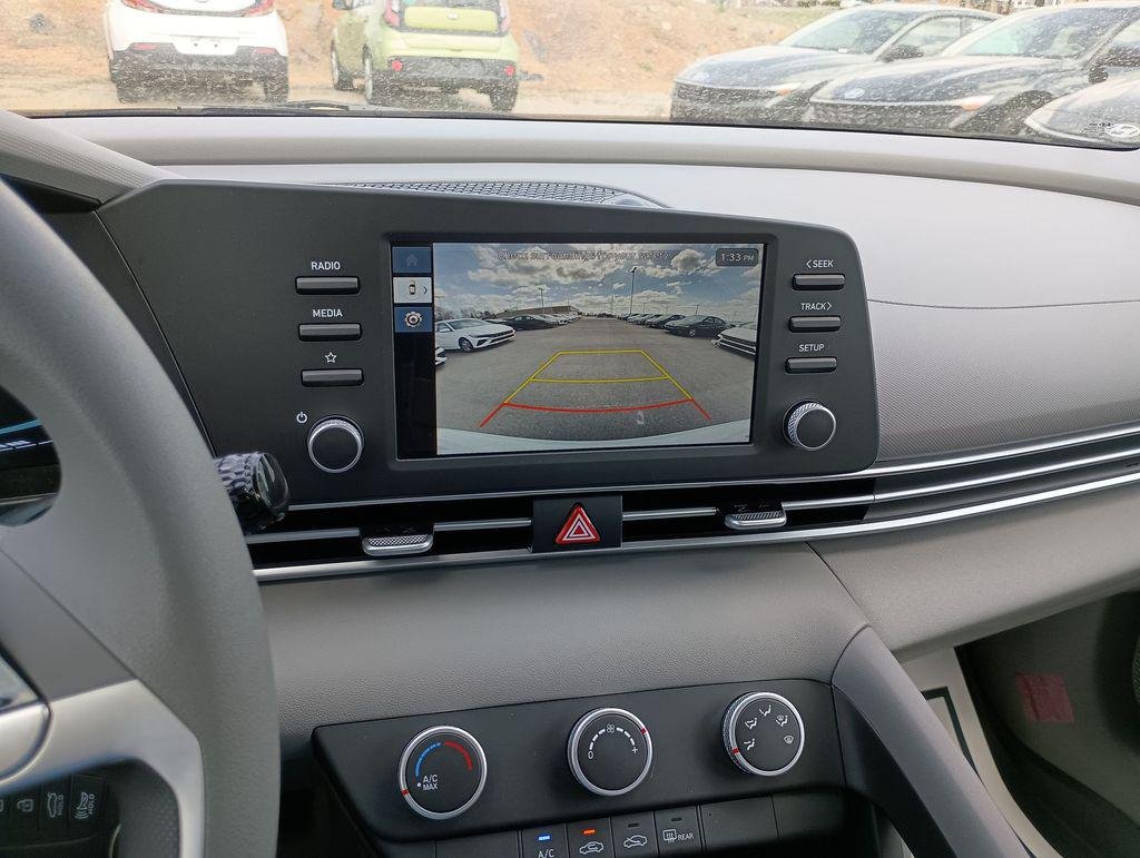 New 2026 White Hyundai SE image 23