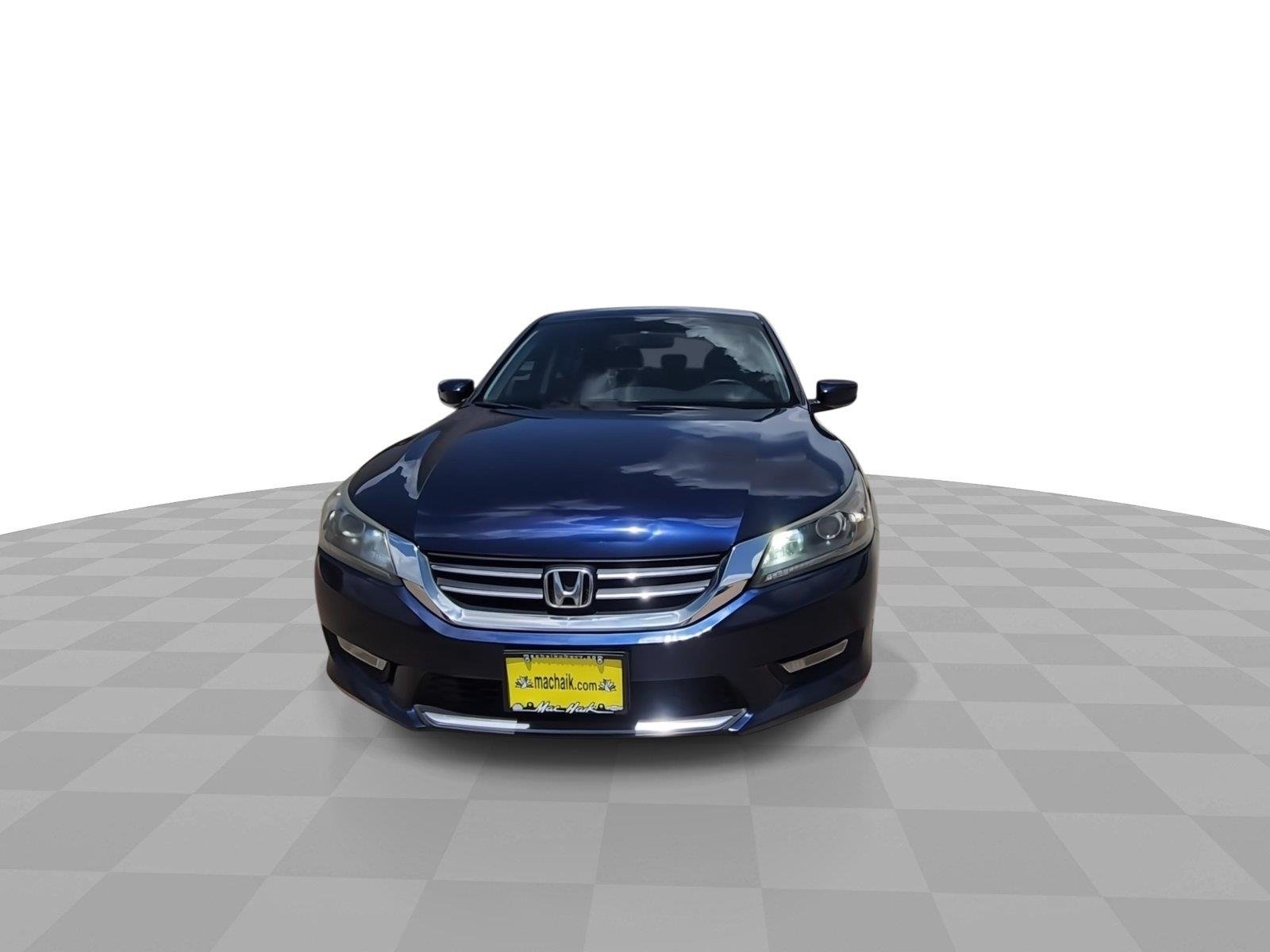 Used 2015  Honda Sport image 3