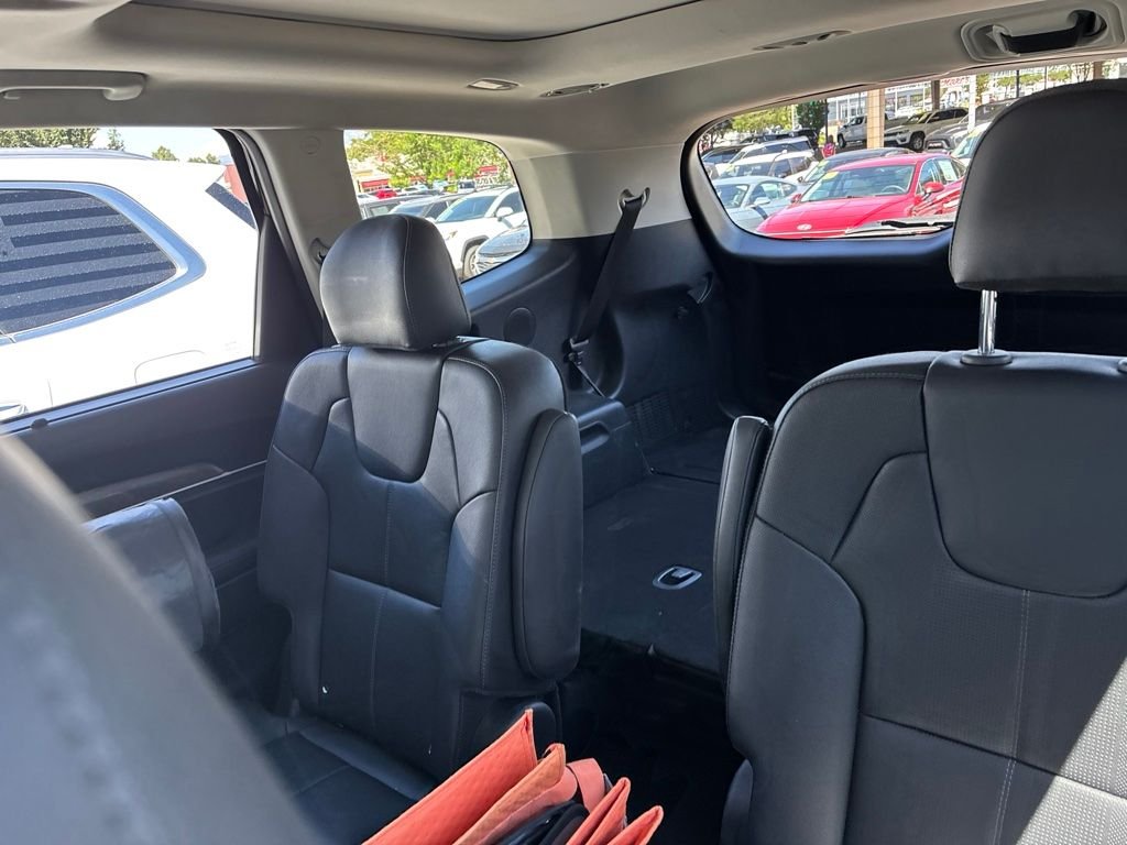 Used 2020 Black Kia SX image 27