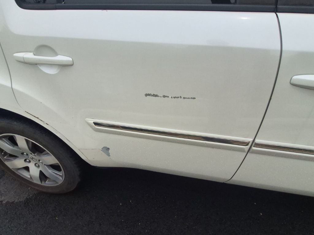 Used 2014 Taffeta White Honda Touring image 9