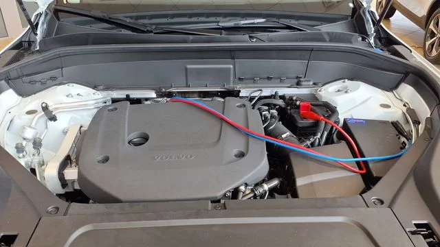 New 2026 Crystal White Volvo Plus image 27