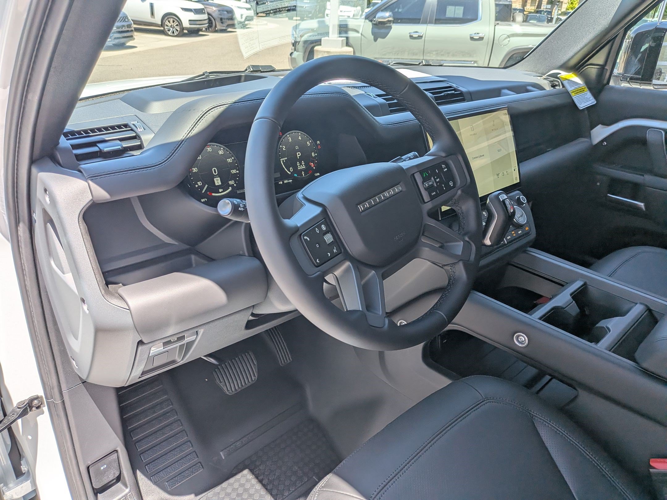 New 2026 Fuji White Land Rover P400 X-Dynamic SE image 14