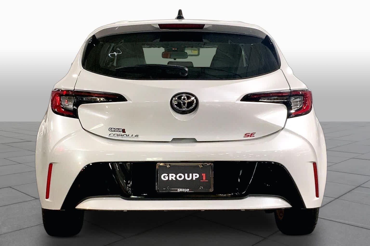 New 2026 Wind Chill Pearl Toyota SE image 4