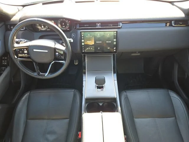 Used 2025 White Land Rover Dynamic SE image 10