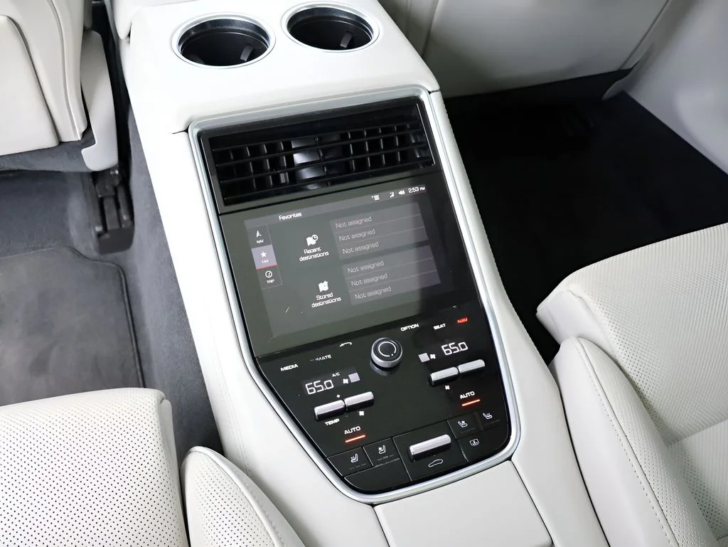 Used 2018 Volcano Grey Metallic Porsche 4S Executive image 22