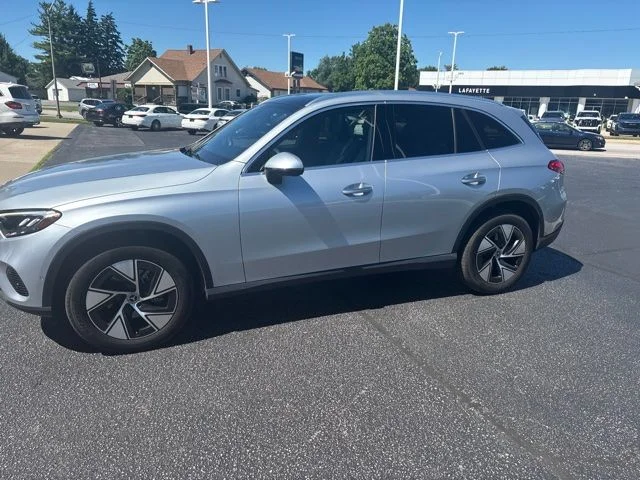 Used 2024 Silver Mercedes-Benz GLC 300 image 1