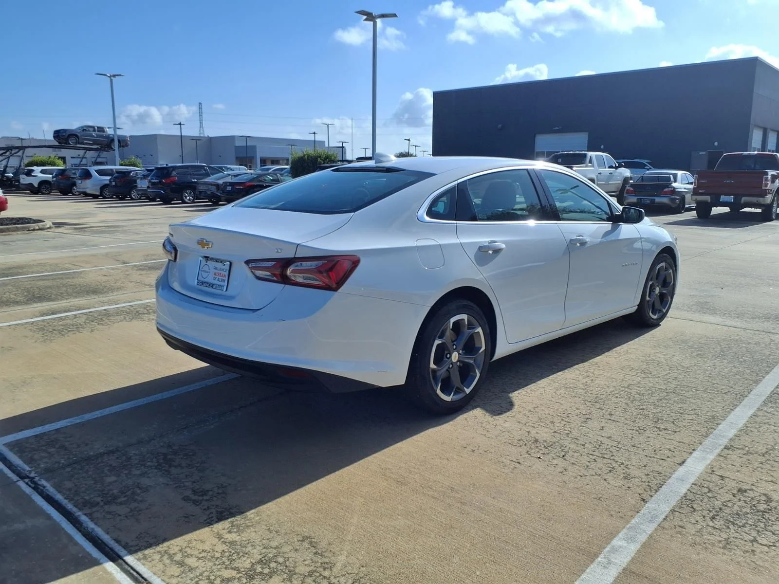 Used 2022 Chevrolet Malibu 1LT with VIN 1G1ZD5ST5NF119790 for sale in Friendswood, TX