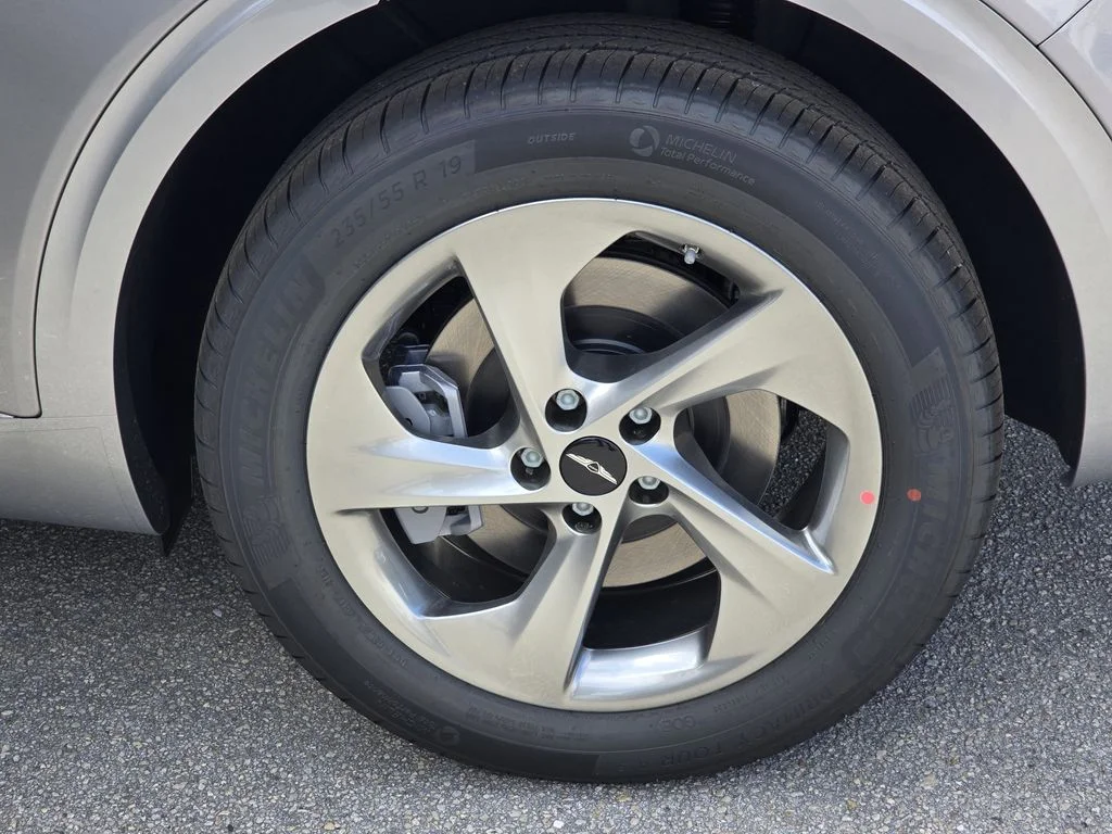 New 2026 Silver Genesis 2.5T image 5