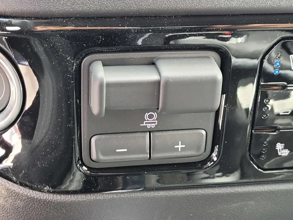 2026 GMC Sierra 1500 SLT - Photo 17