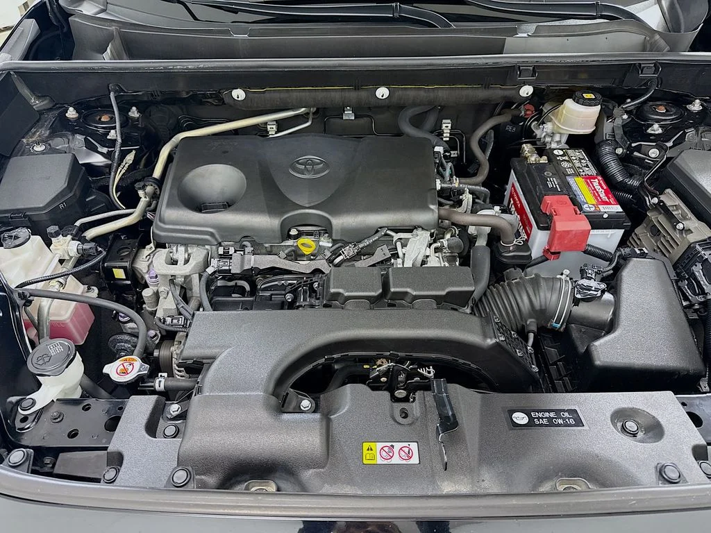 Used 2019 Midnight Black Metallic Toyota Limited image 33