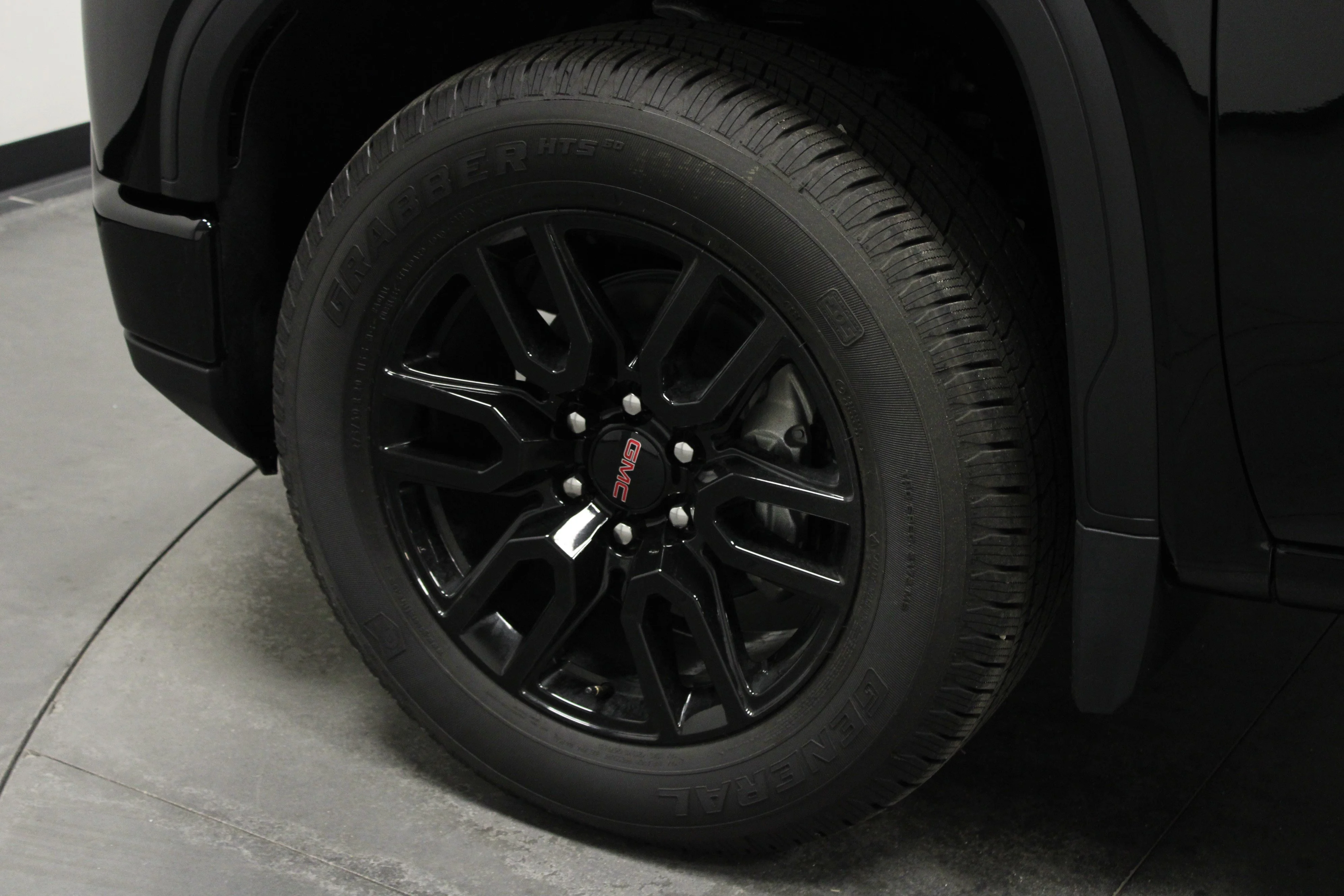 New 2026 Onyx Black GMC Elevation image 9
