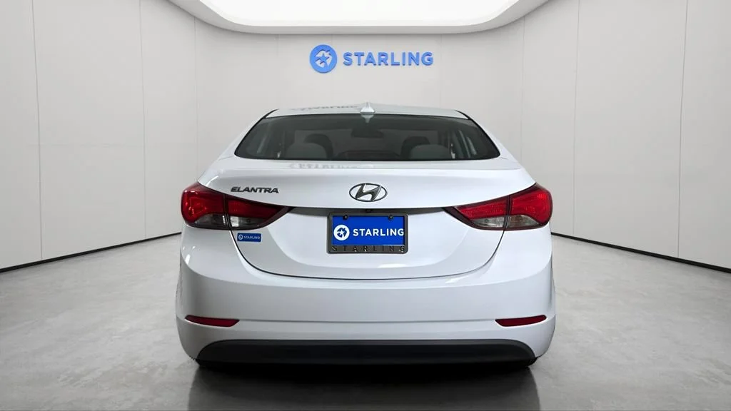 Used 2016 White Hyundai SE image 7
