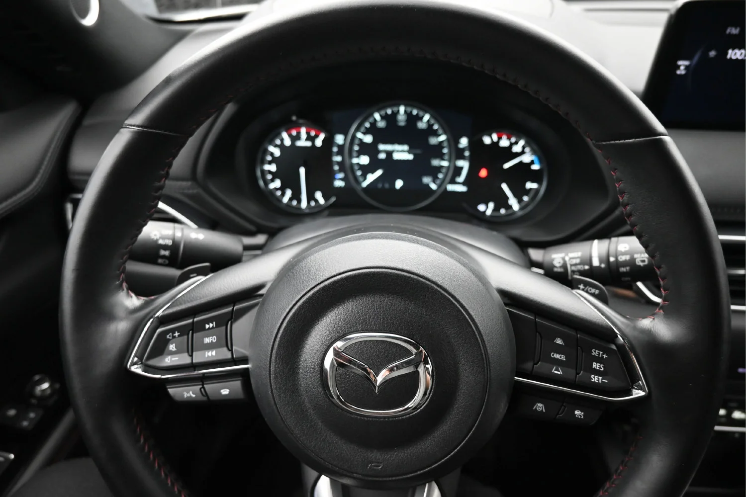 Used 2024 White Mazda 2.5 Turbo Premium image 16