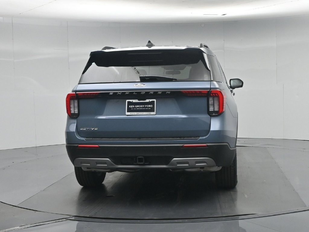 New 2026 Vapor Blue Metallic Ford Active image 25