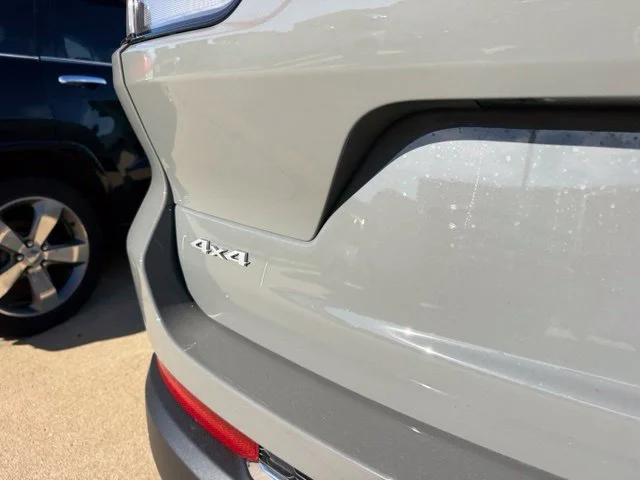 New 2027 Gray Jeep Laredo X image 15