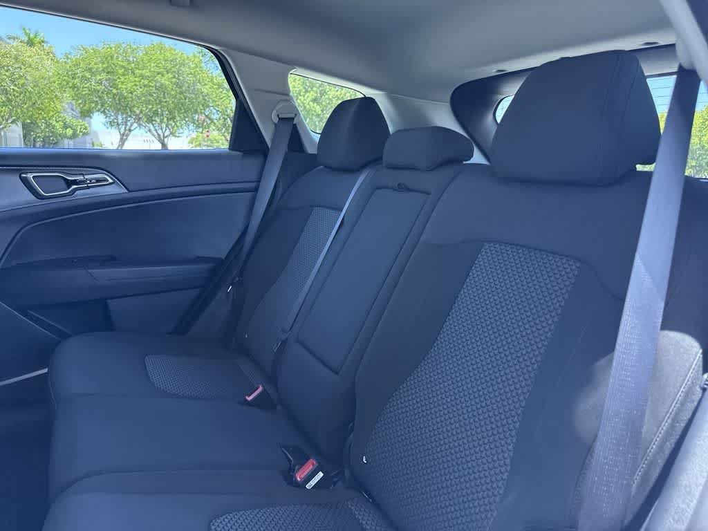 Used 2024 Snow White Pearl Kia LX image 22