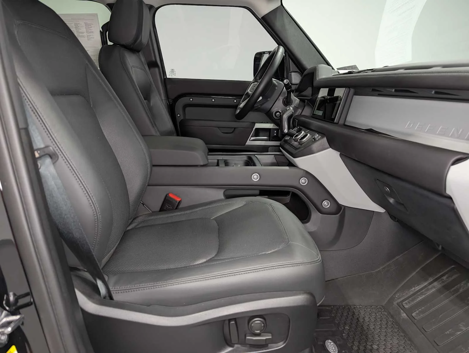 Used 2024 Pearl White satin exterior wrap Land Rover S image 43