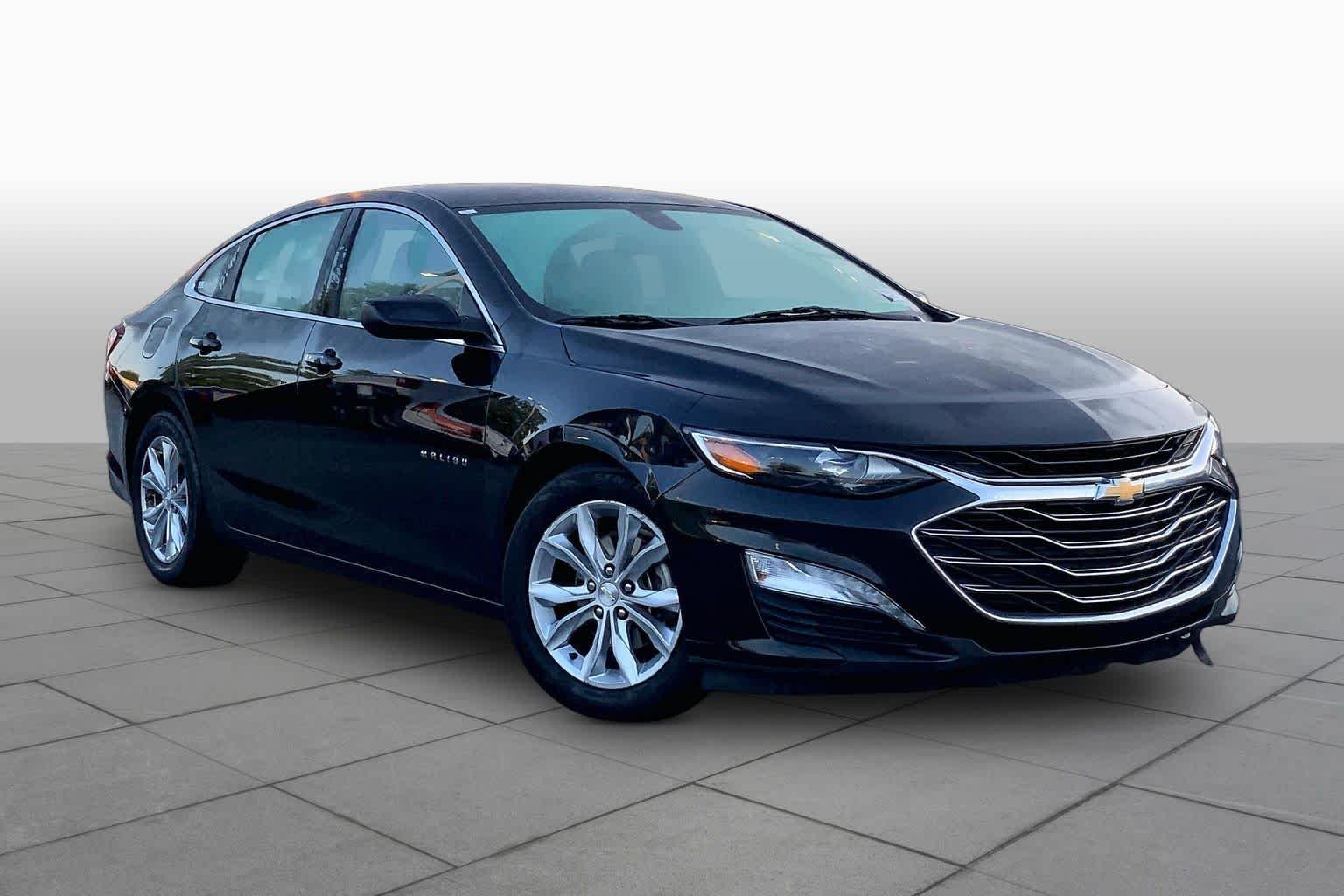 Used 2020 Chevrolet Malibu 1LT with VIN 1G1ZD5ST1LF006836 for sale in Columbus, GA