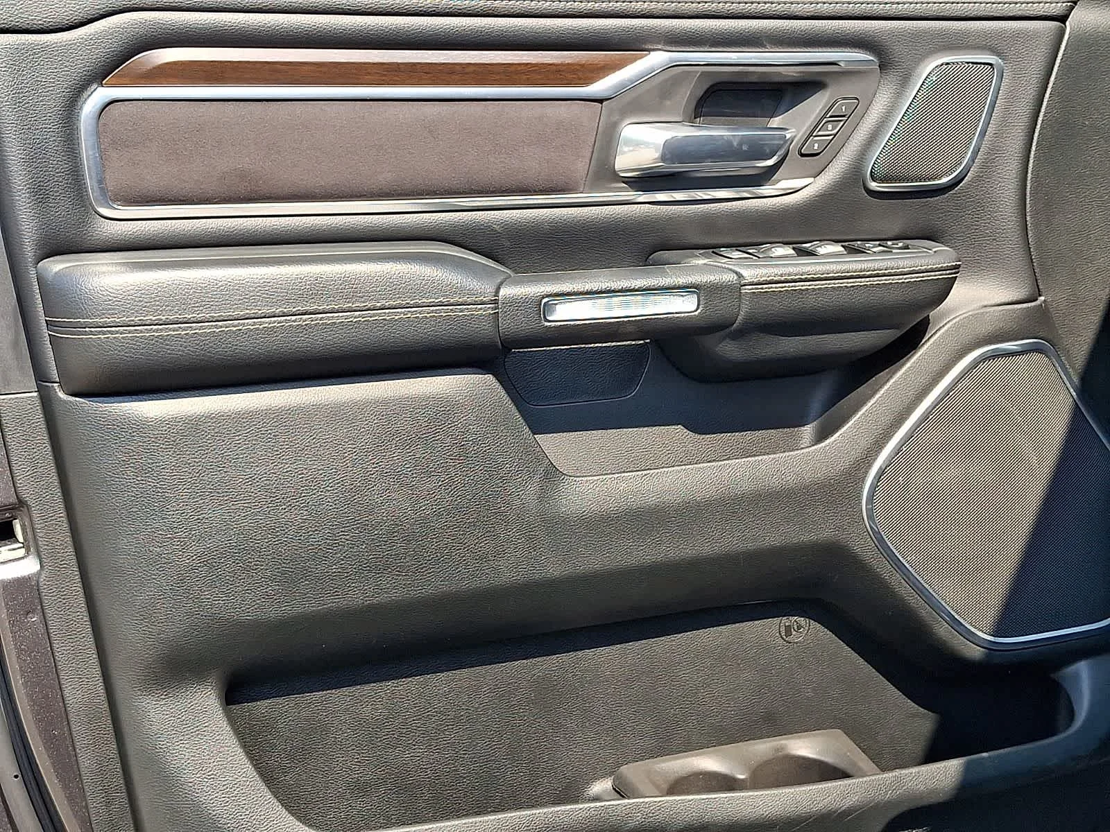 Used 2021 Granite Crystal Metallic Clearcoat Ram Laramie image 12
