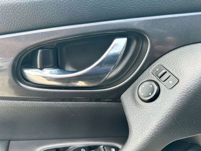 Used 2019 Silver Nissan SV image 42
