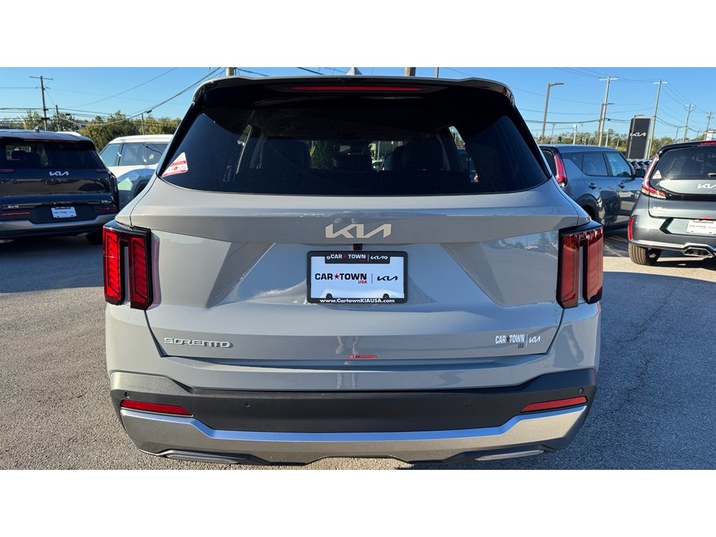 New 2026 Wolf Gray Kia S image 6