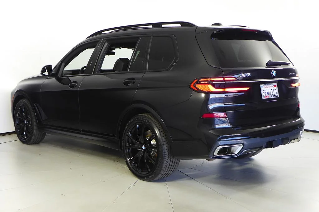 Used 2024 Black BMW xDrive40i image 9
