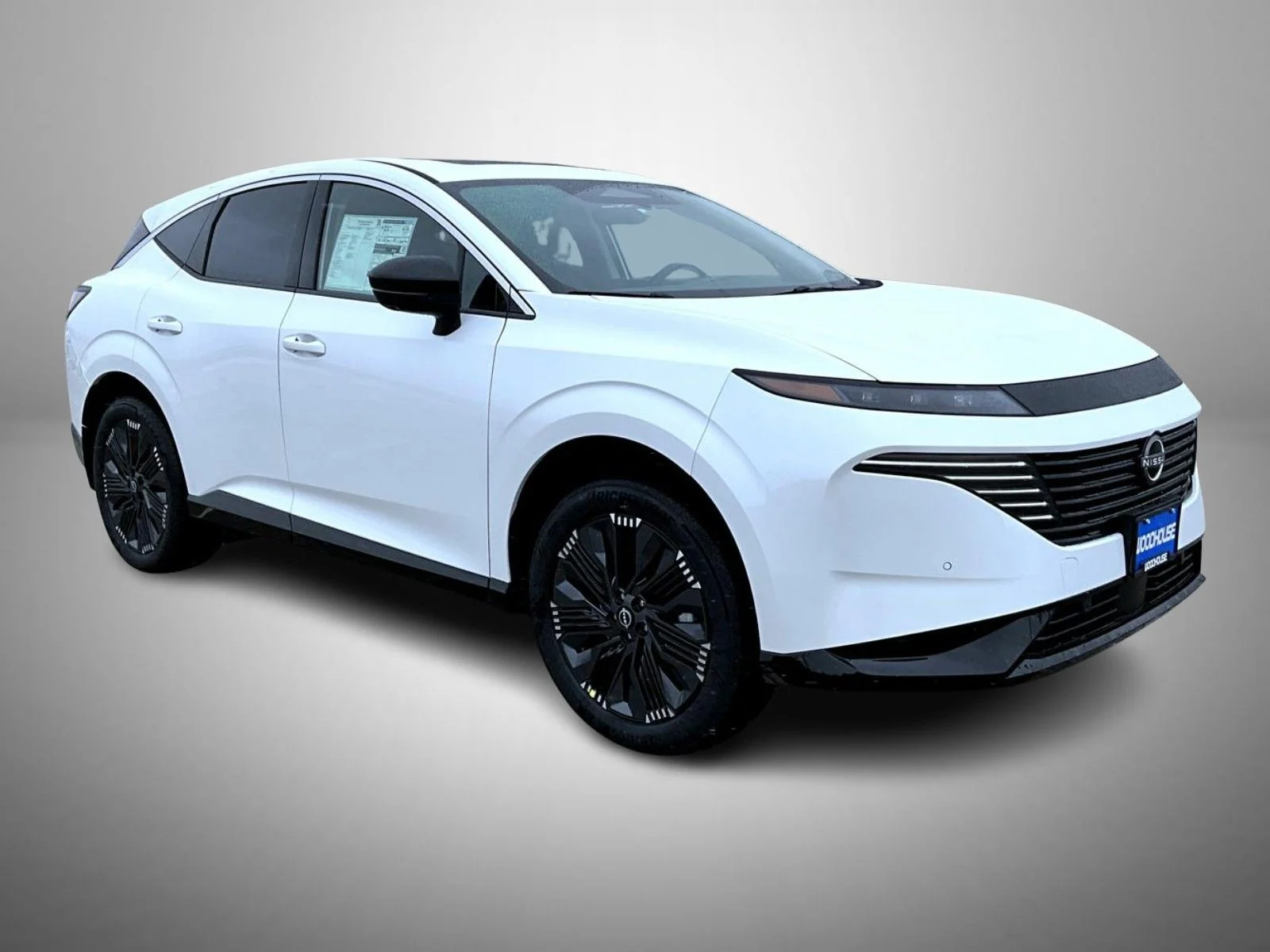 New 2026 White Nissan Platinum image 3