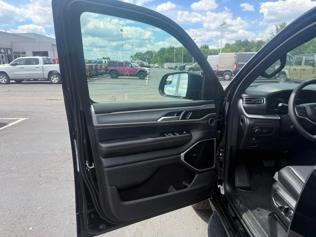 New 2026 High Gloss Black Exterior Paint Jeep 85th Anniversary Edition image 12