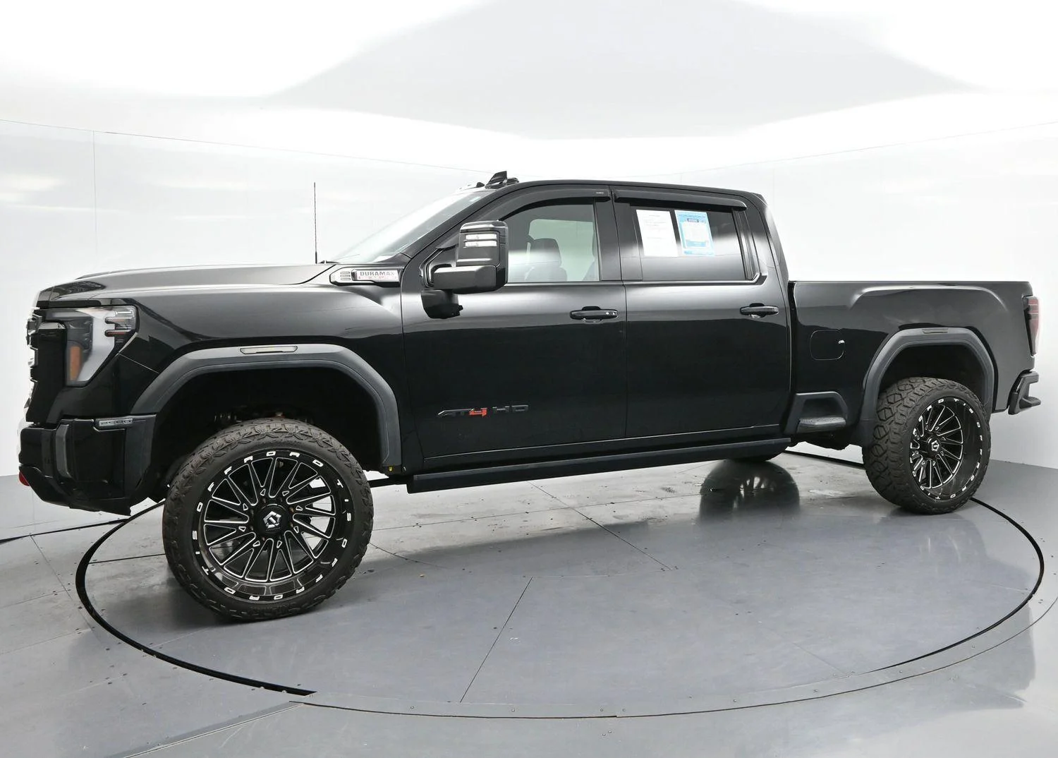 Used 2024 Onyx Black GMC AT4 image 4