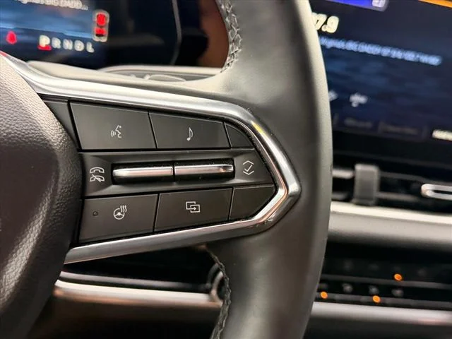 Used 2025 Green Chevrolet LT image 15