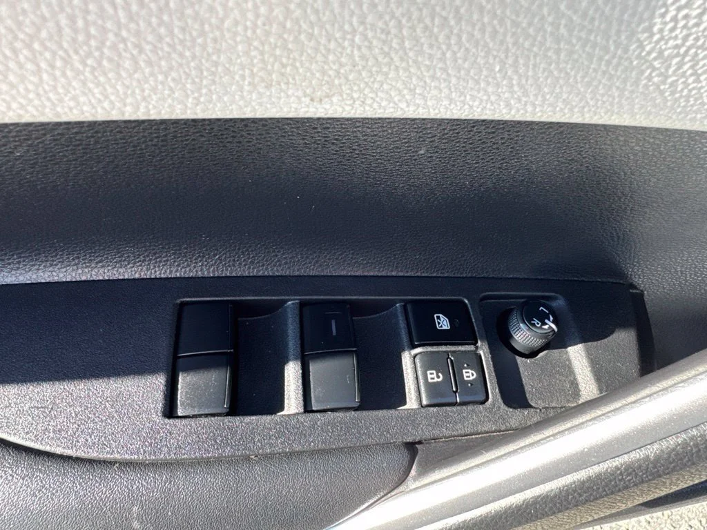 Used 2022 Silver Toyota L image 23