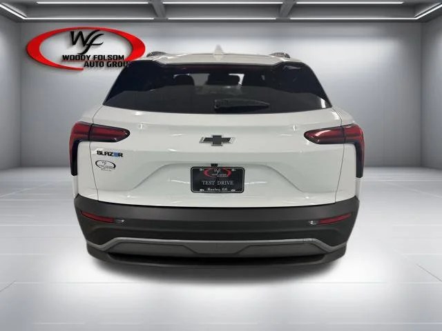New 2026 Summit White Chevrolet LT image 6
