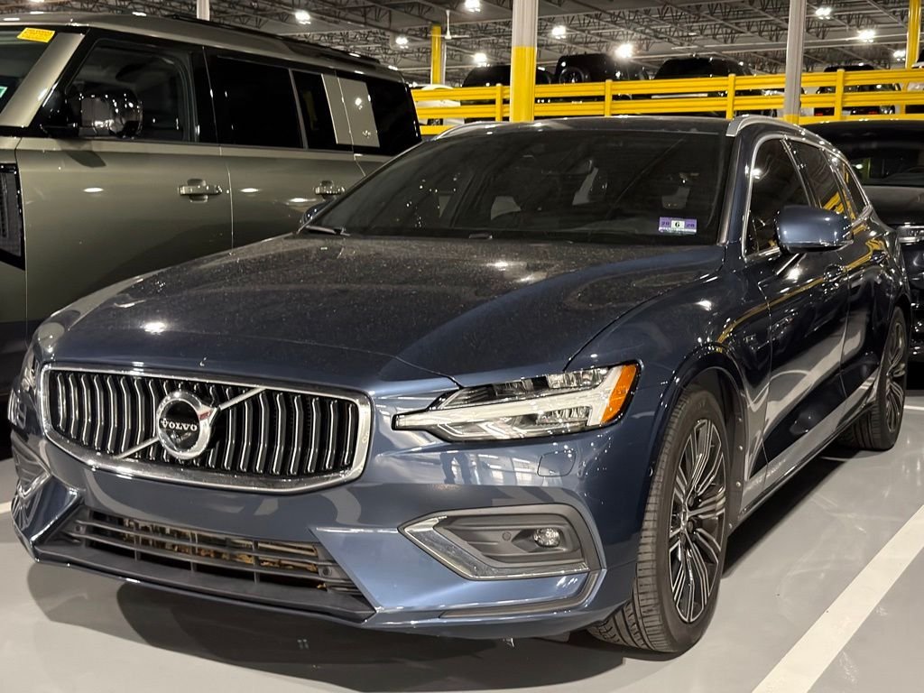 2019 Volvo V60 T6 Inscription AWD's photo