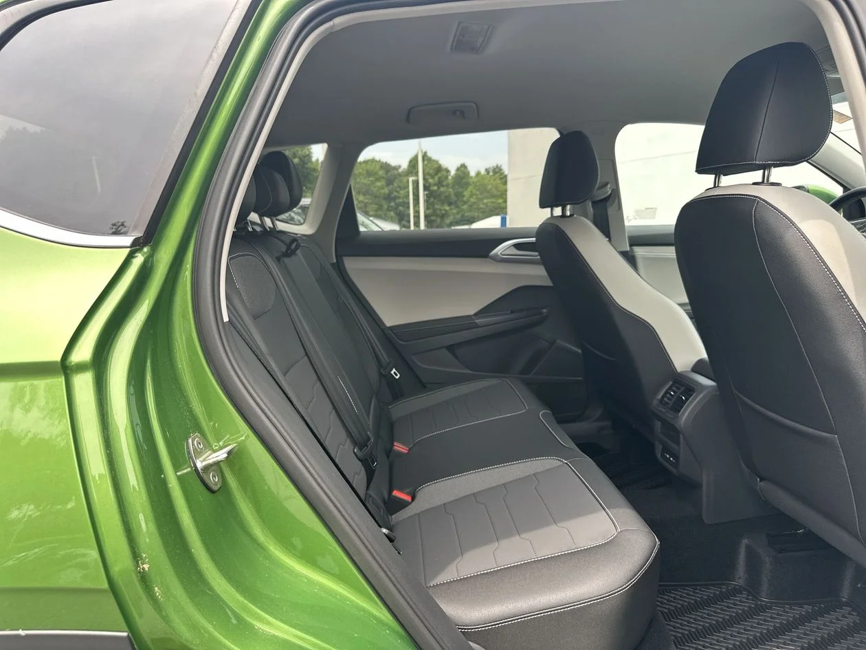 New 2026 Green Volkswagen 1.5T SE image 27