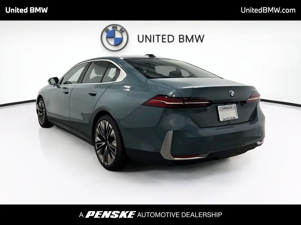 2026 BMW 5 Series 530i - Photo 7
