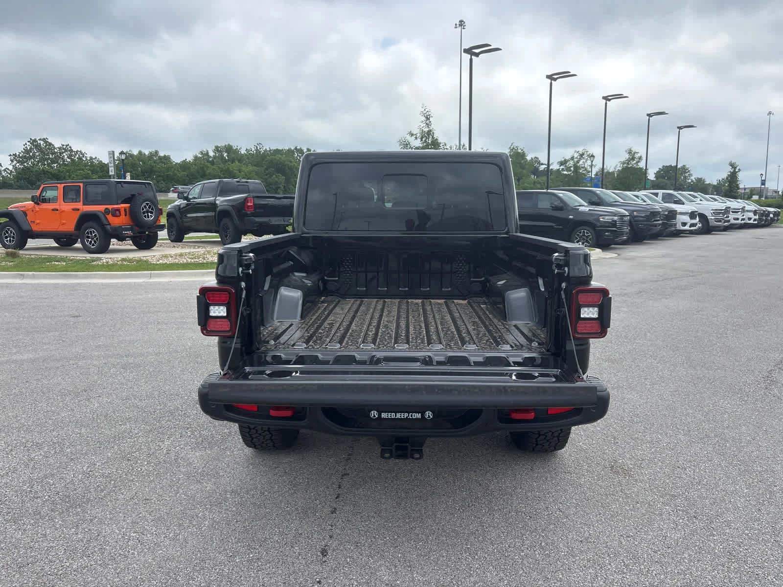 New 2026 Black Clear-Coat Exterior Paint Jeep Shadow Ops image 11