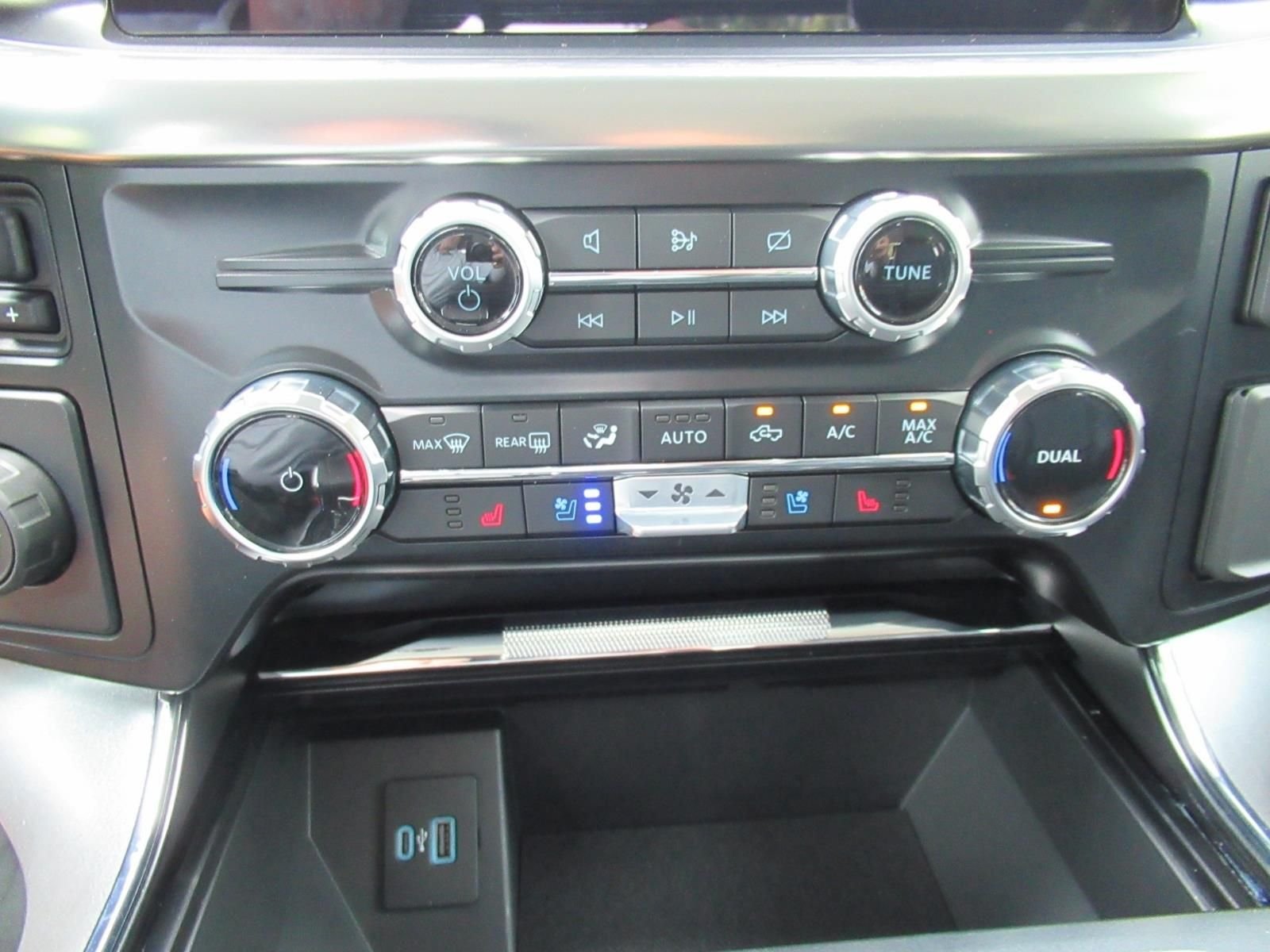 Used 2023 Red Ford Lariat image 29