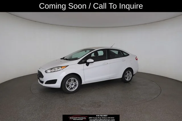 Used 2019 White Ford SE image 4