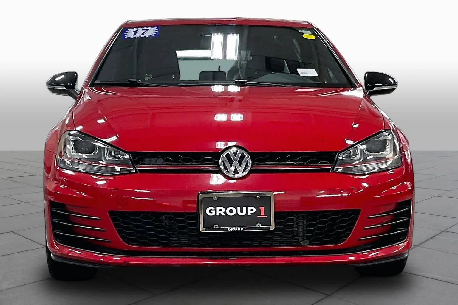 Used 2017 Tornado Red Volkswagen Sport image 4