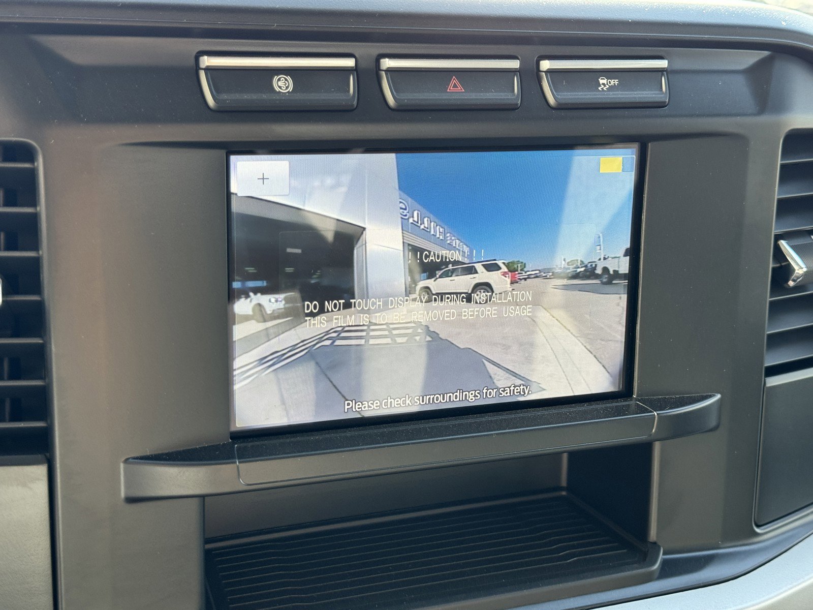 New 2024 Oxford White Ford F-550® XL image 19