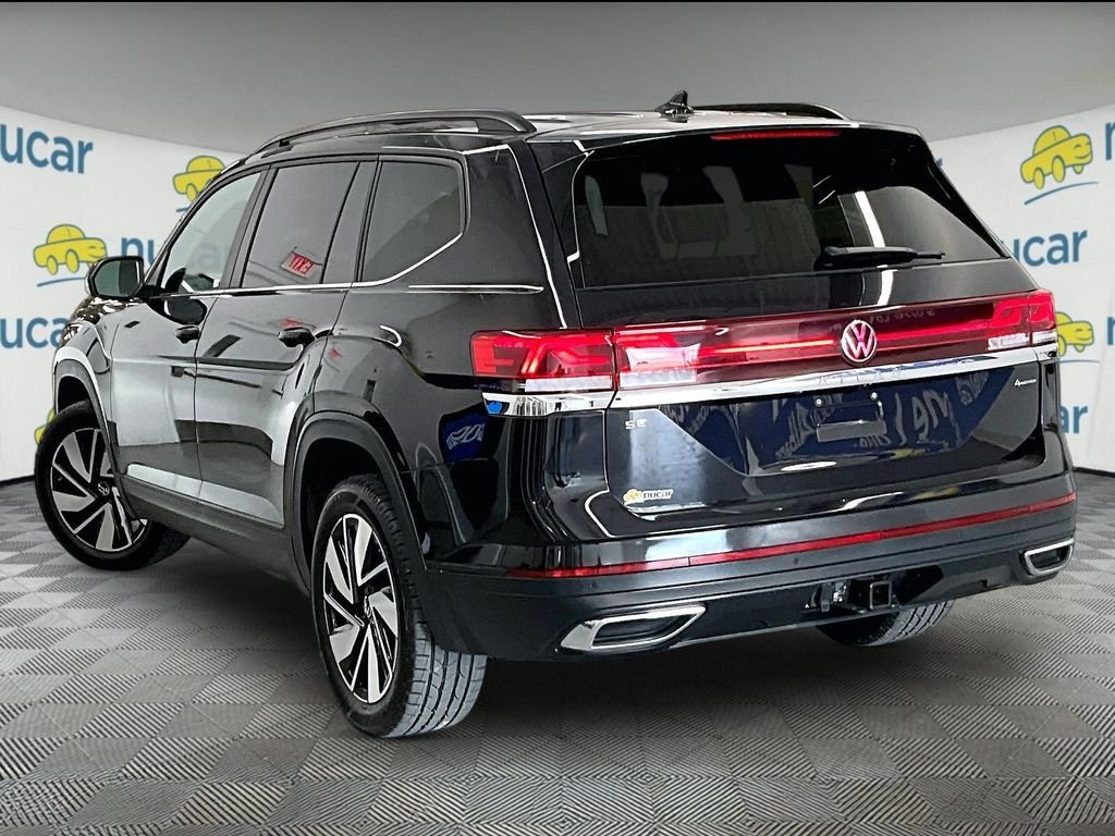 Used 2025 Black Volkswagen 2.0T SE w/Technology image 4