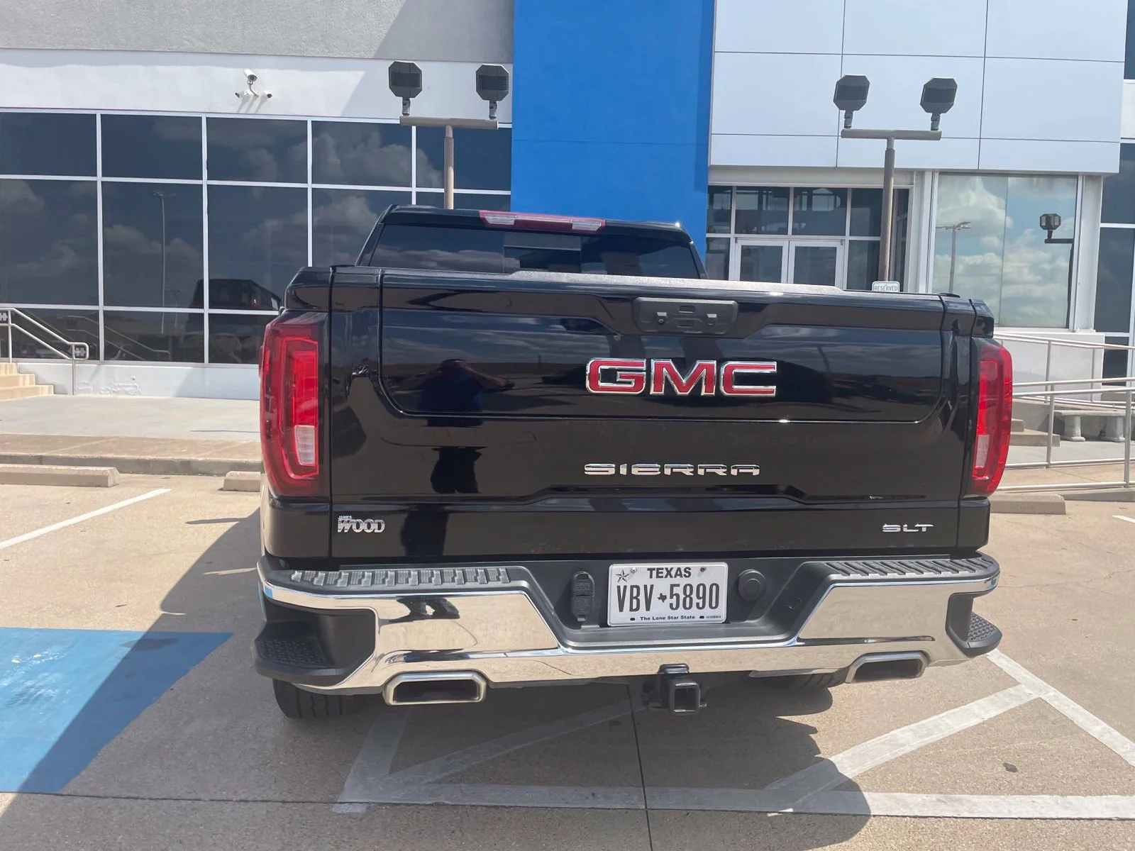 Used 2023 ONYX BLACK GMC SLT image 35